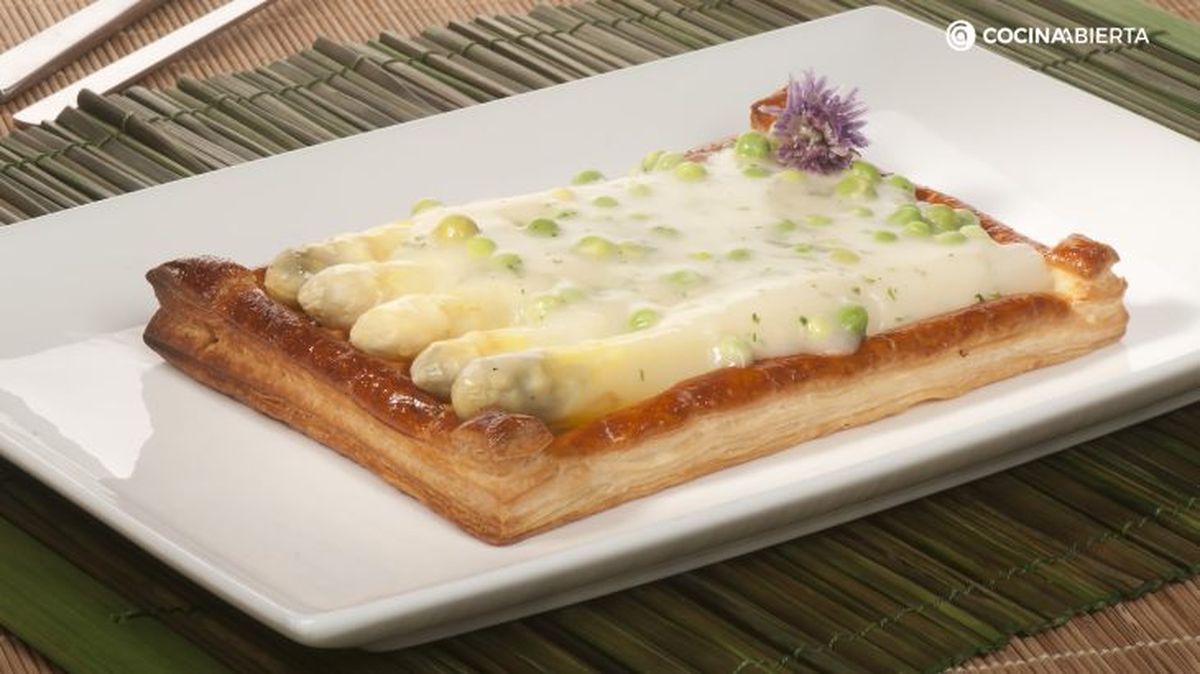 espárragos hojaldre veloute