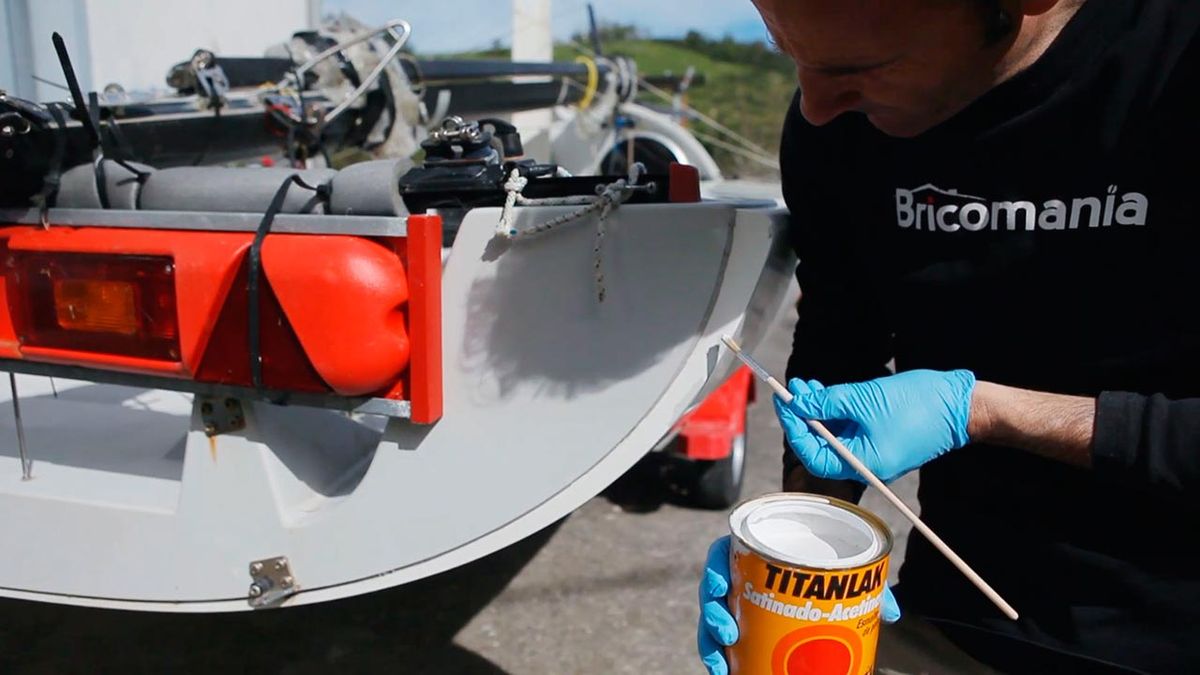 Cómo reparar golpe en embarcación paso 7