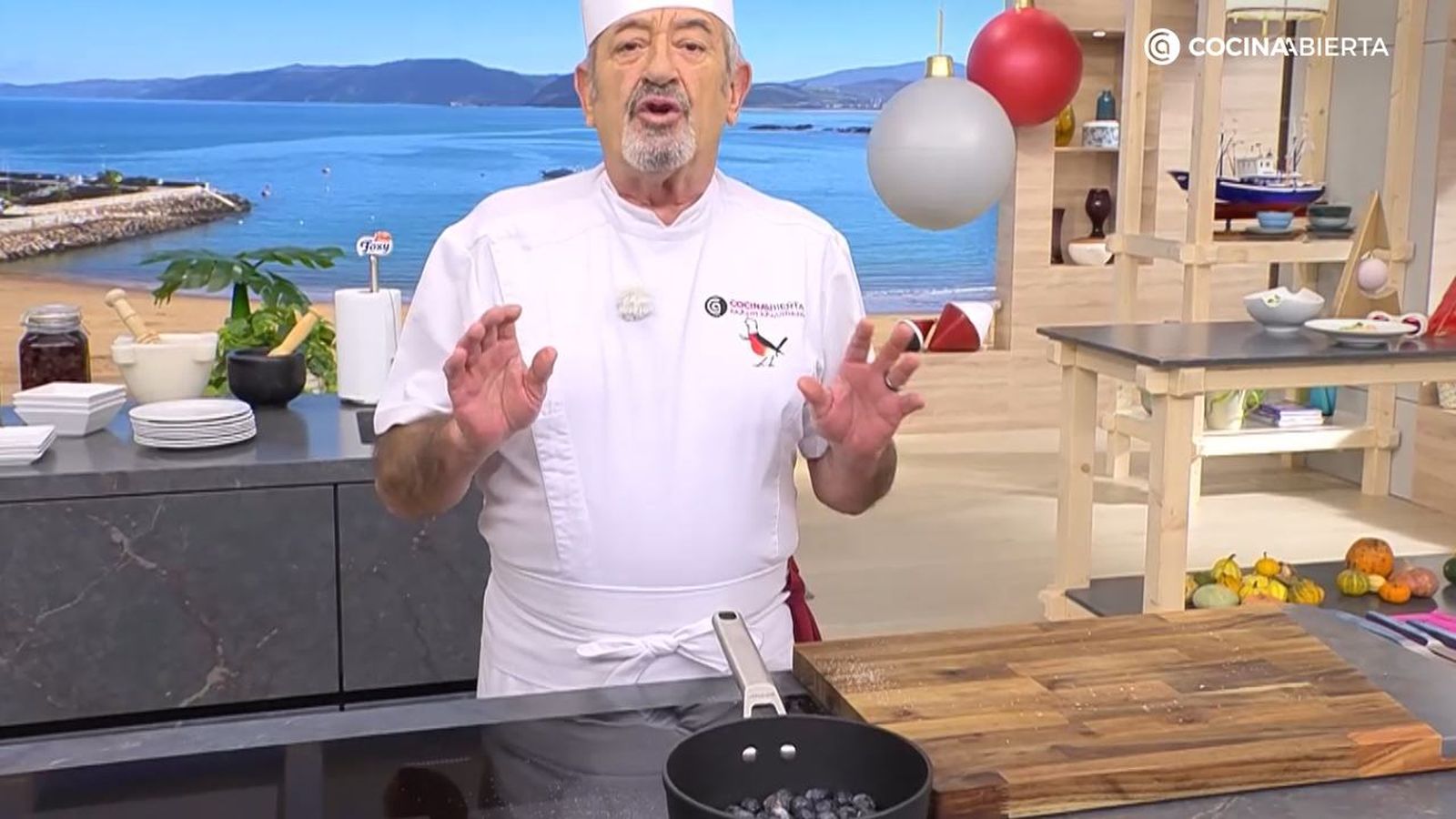 Eleva tus platos de carne con la salsa de arándanos de Karlos Arguiñano