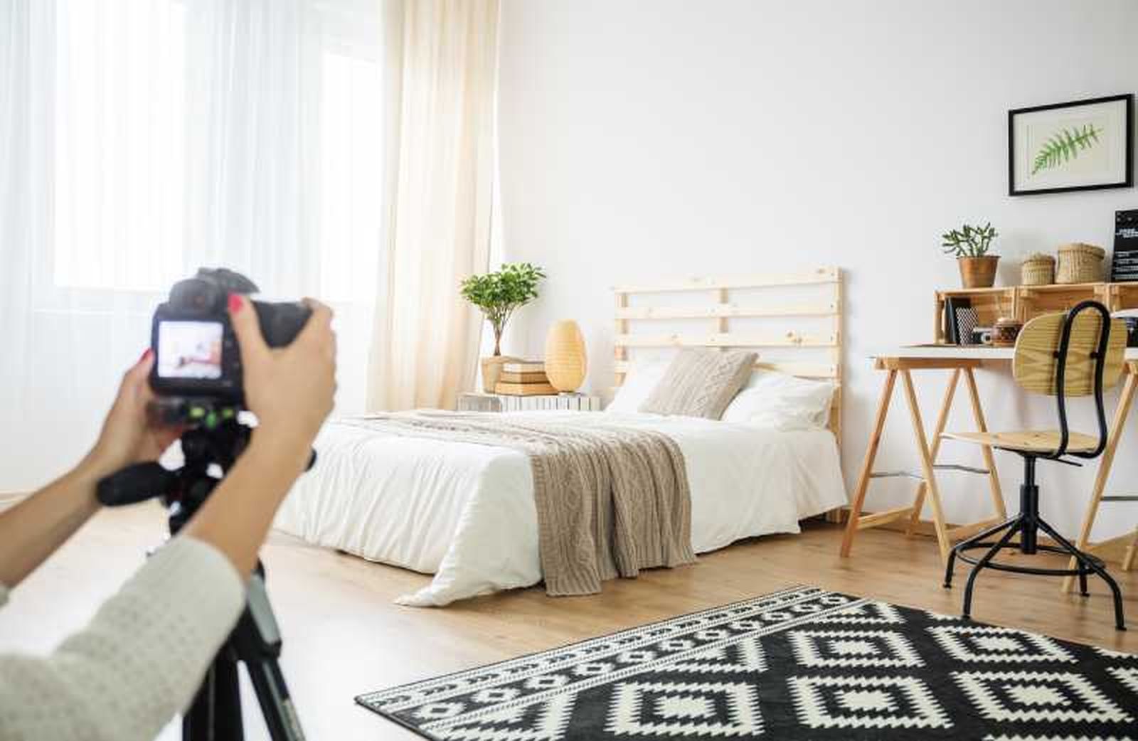 Dormitorio acogedor decorado según el smart buying.