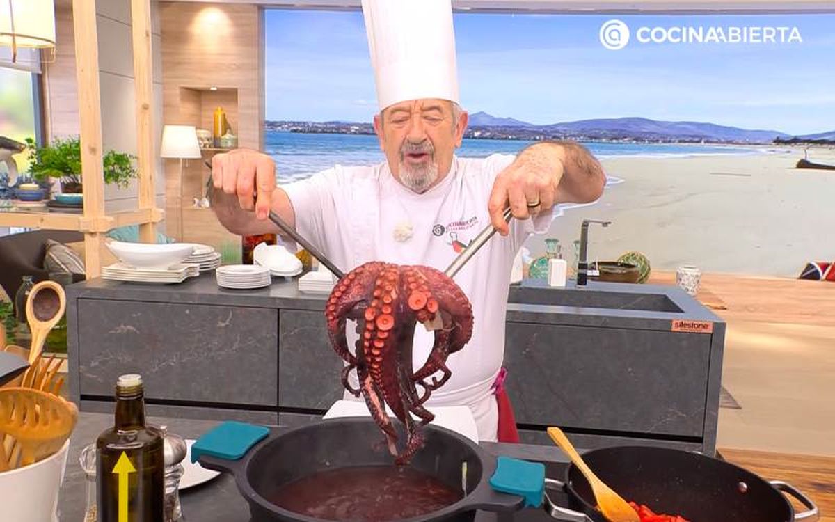 Retira el pulpo de la cazuela