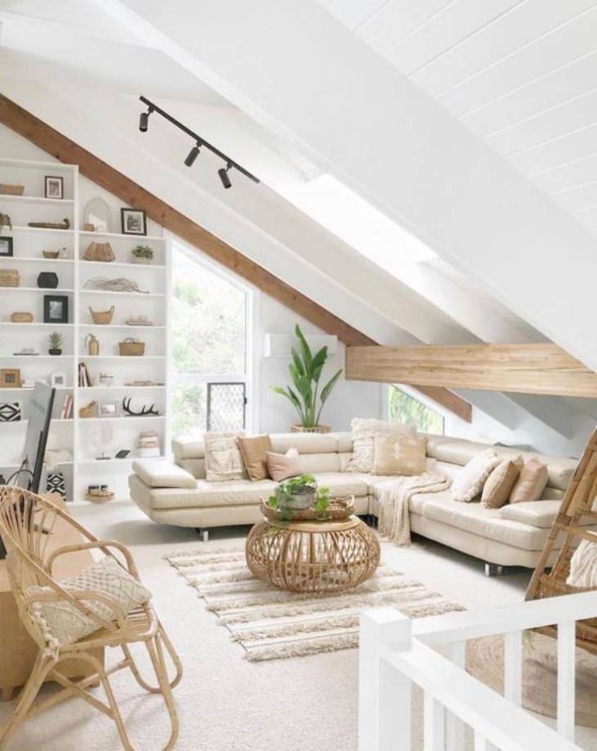 buhardilla estantería pinterest