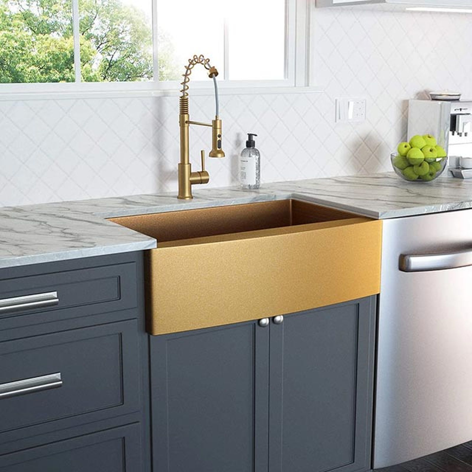 Cómo decorar una cocina pequeña de estilo moderno 13