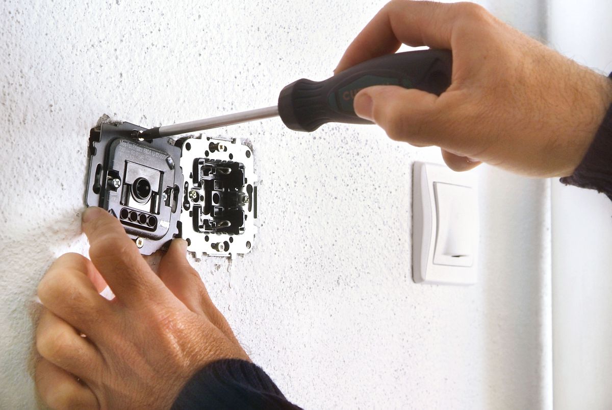 Interruptor detector de movimiento empotrado paso 7