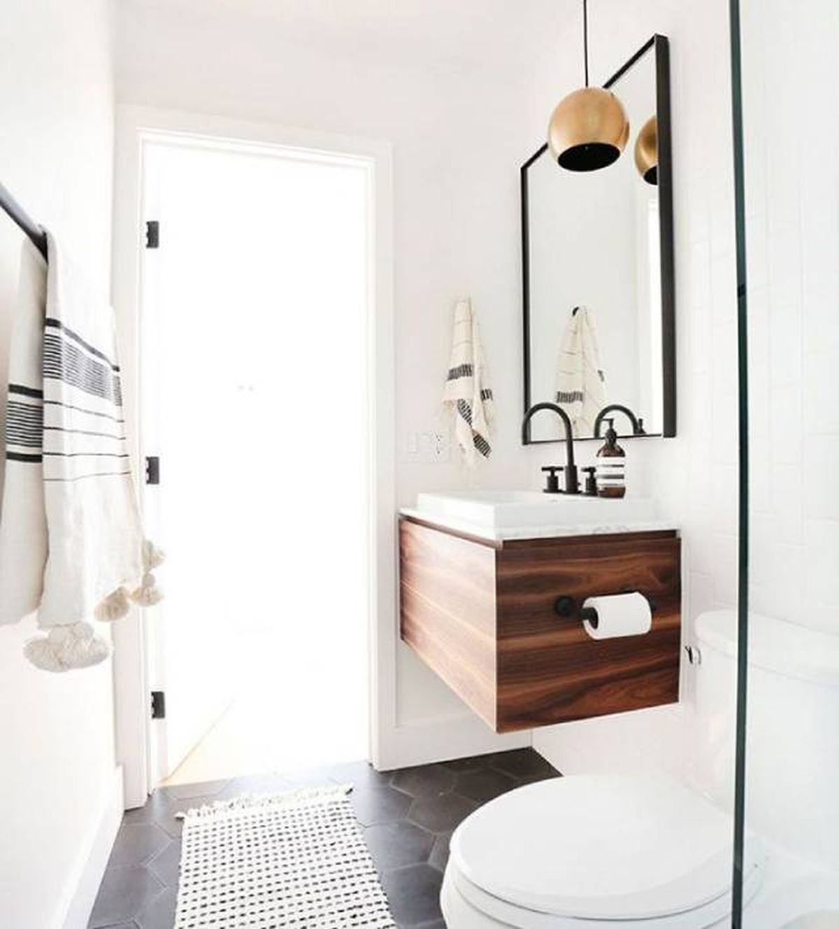 Baño pequeño con encanto 8