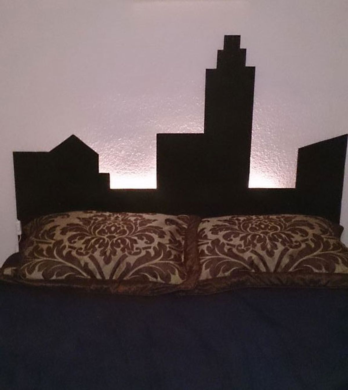 Cabeceros de madera en la comunidad de Hogarmania 8