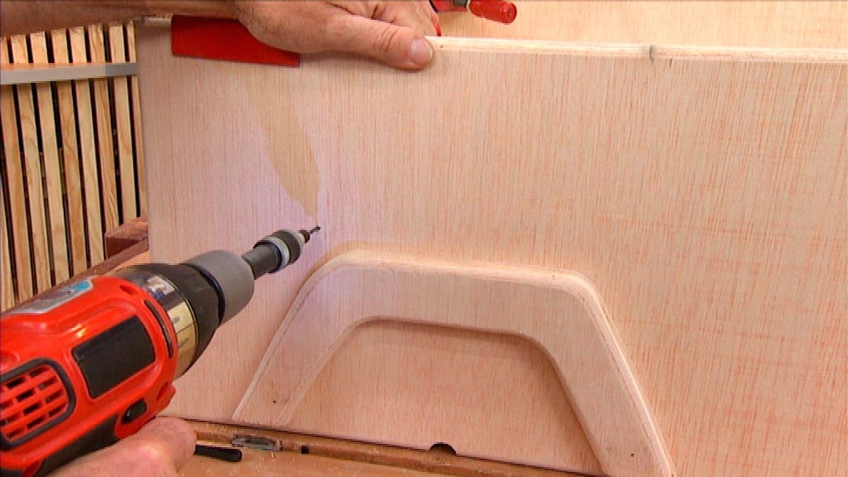 Cómo hacer una cuna con forma de camión paso 5