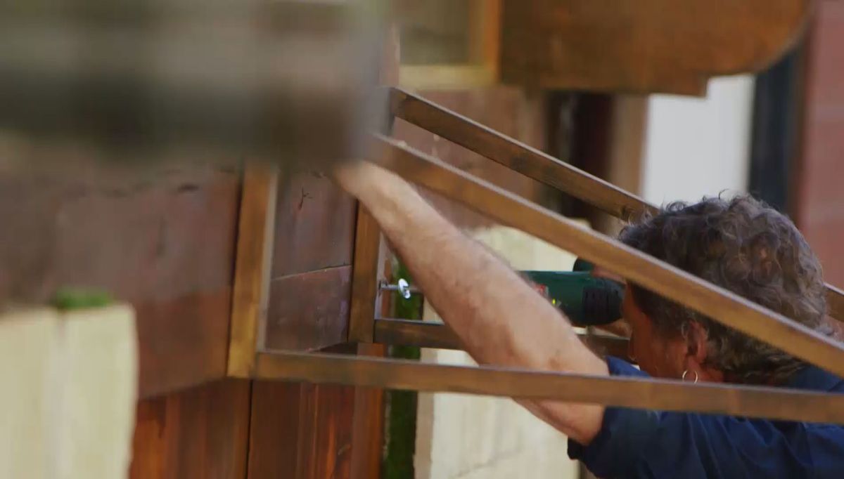 Brico 949 Tejadillo para puerta de entrada  paso 8