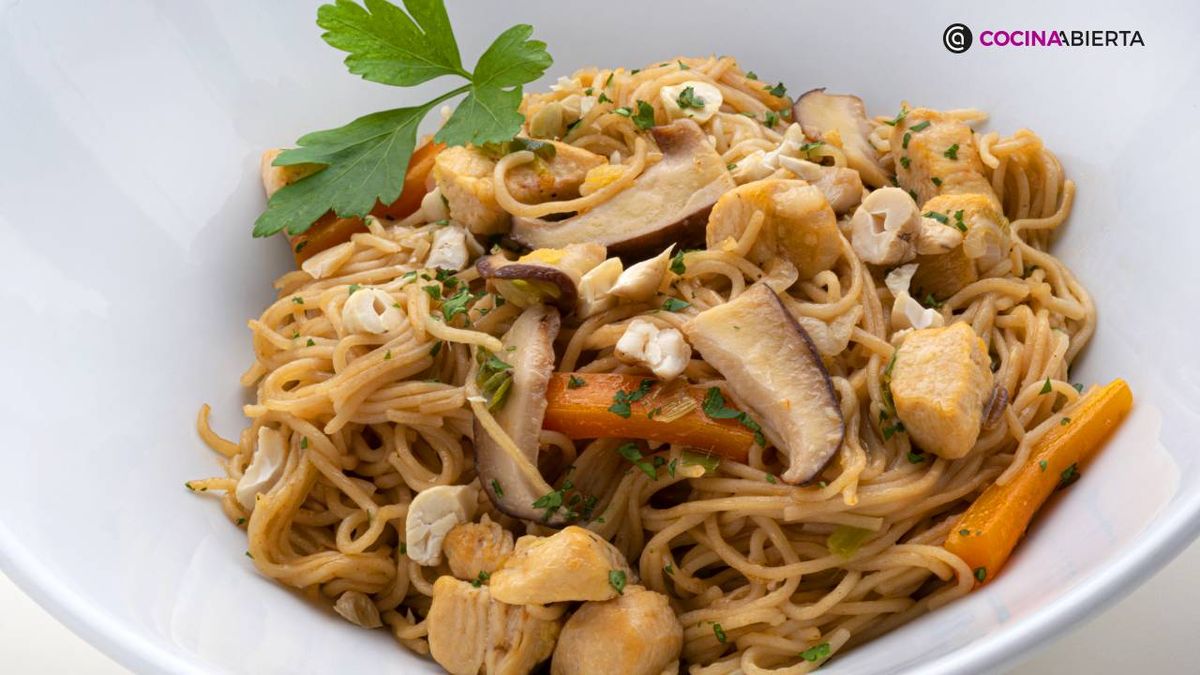 KARL7101 Fideos Yakisoba