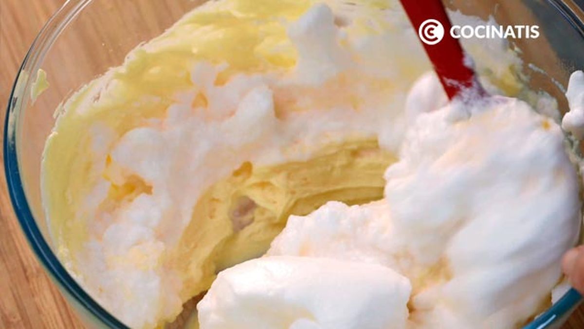 Receta de tiramisú en vasitos, postre italiano con sabor a café  paso 4