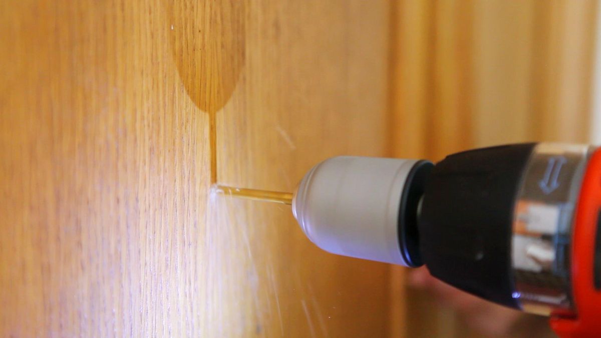 BRIC0_801_instalar una aldaba paso3