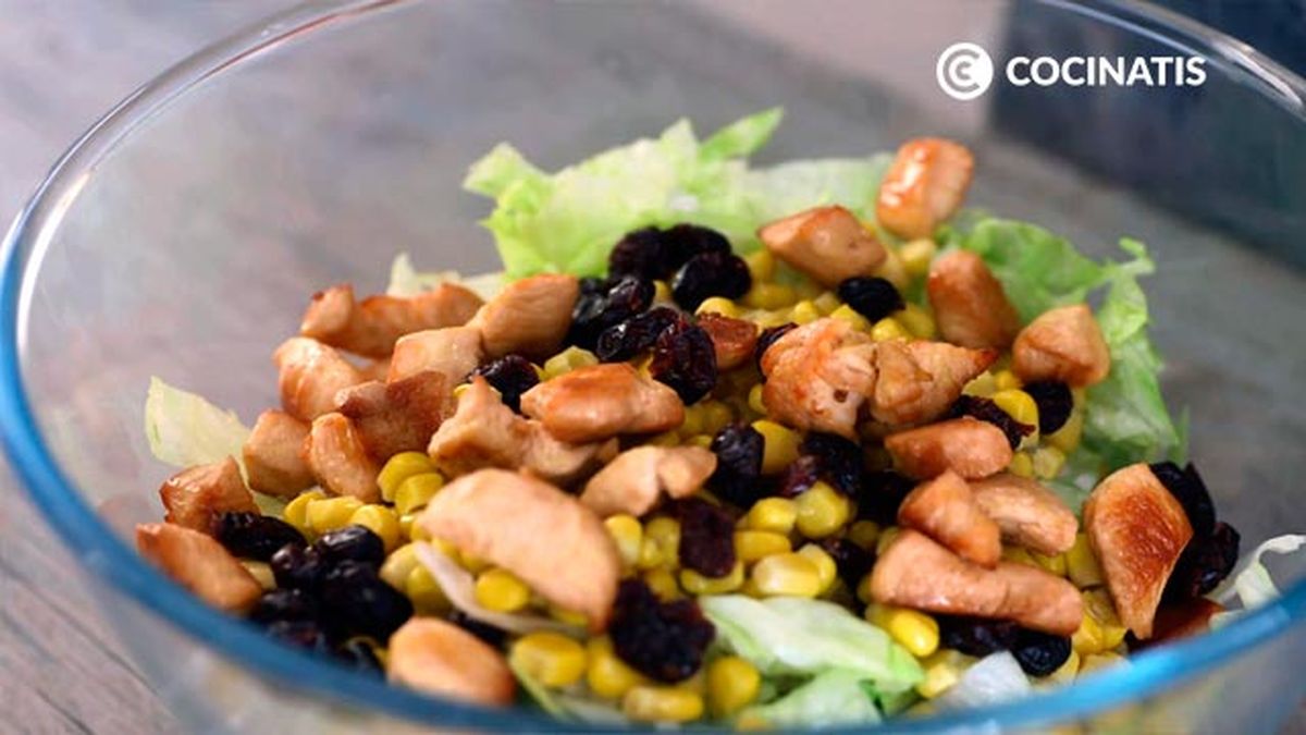 Receta de ensalada de pollo con mayonesa de aguacate  paso 4