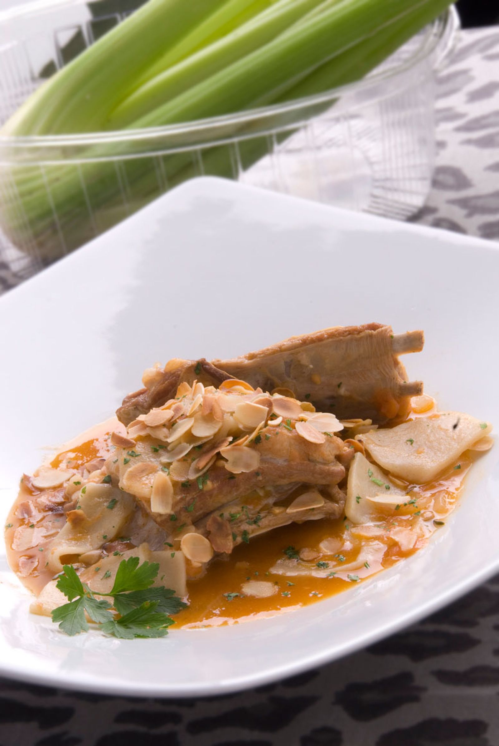 Falda de cordero guisada con andrajos