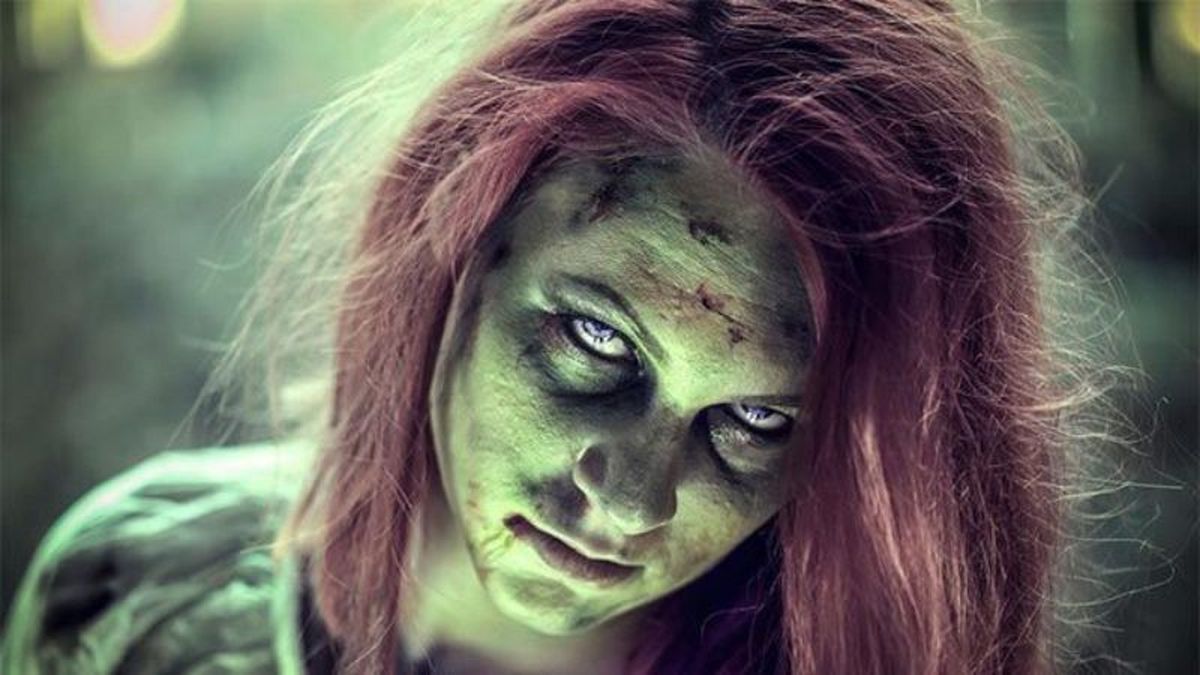 Mara tu maquillaje de zombie utiliza los colores negro, verde y blanco
