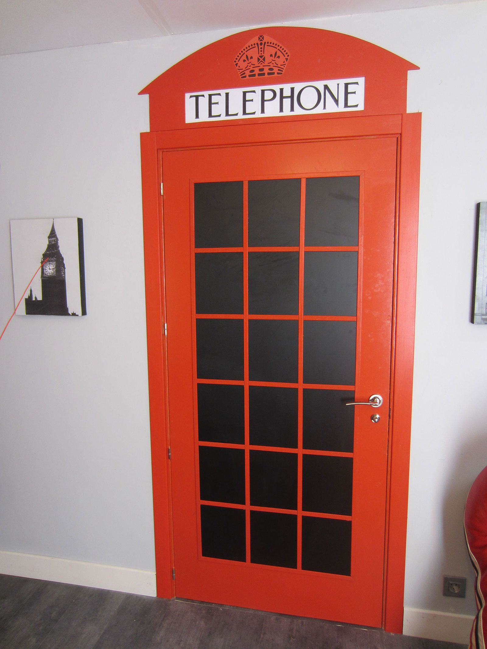 Personalizar una puerta de interior: British Door