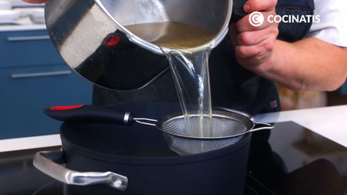 CTIS1076 receta sopa de pollo paso 3