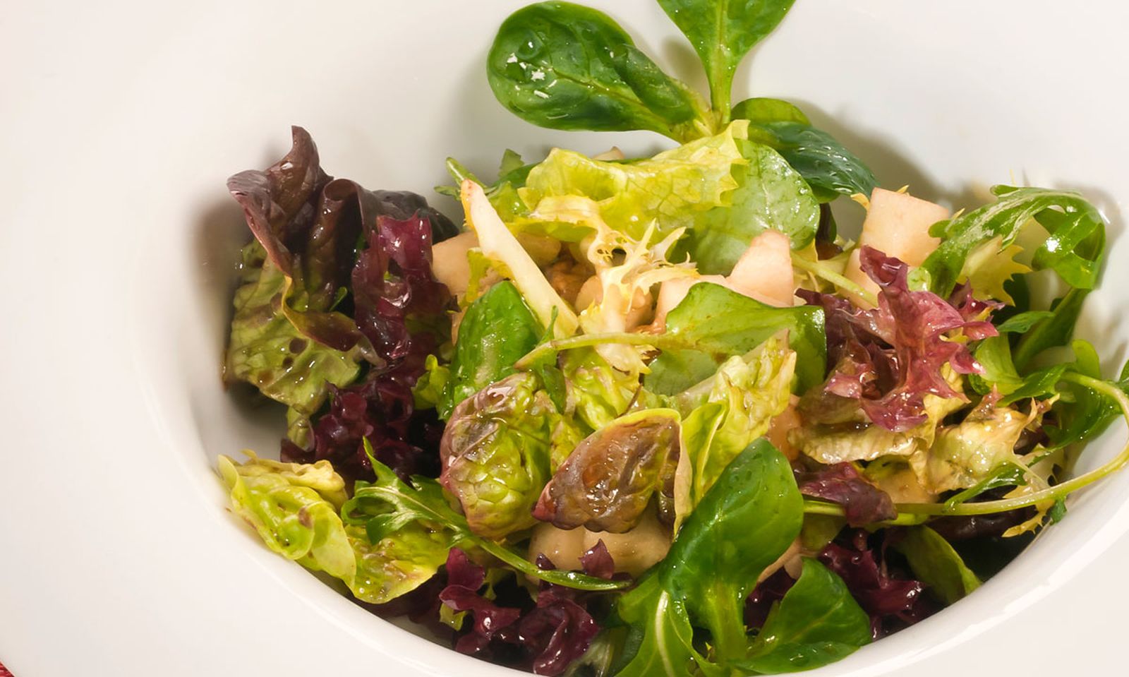 08 A Ensalada de queso y manzana con frutos secos V 2 xl