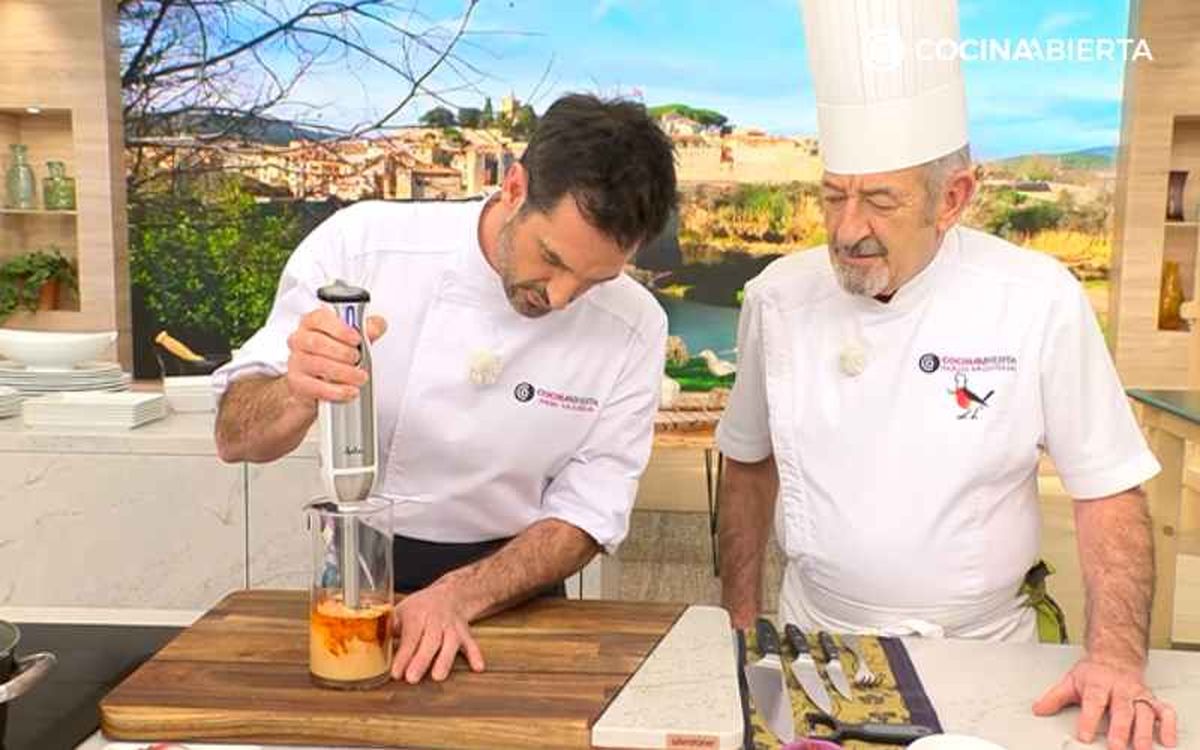 Prepara la mahonesa de pimentón