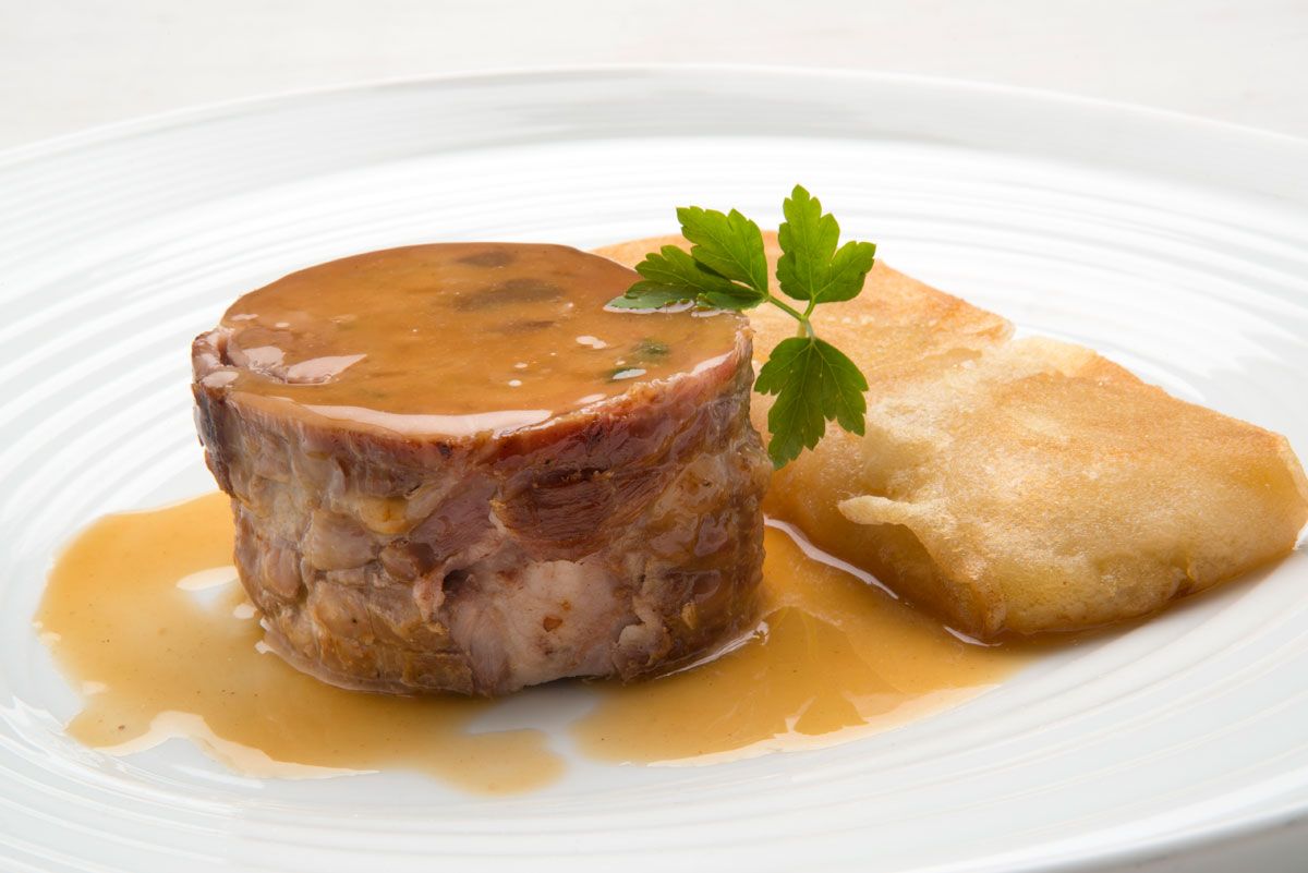 5287 1 Milhojas de cerdo ibérico con rollitos de manzana (671) xl