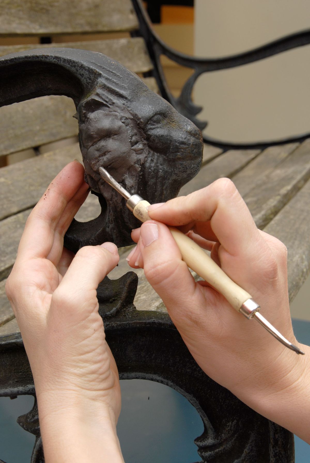 Restaurar banco y cubrejardineras paso 2