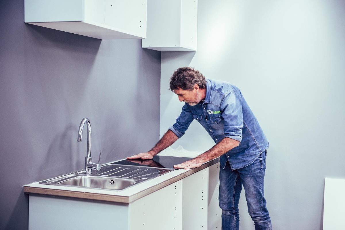 Instalar módulos de cocina en kit paso 8