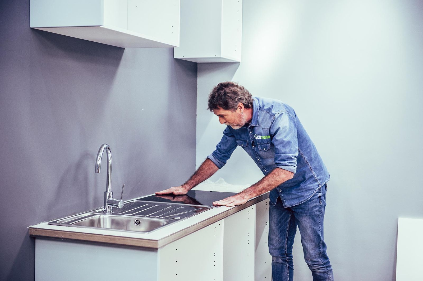 Instalar módulos de cocina en kit paso 8