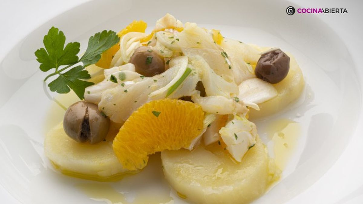 Ensalada de patata, bacalao y naranja