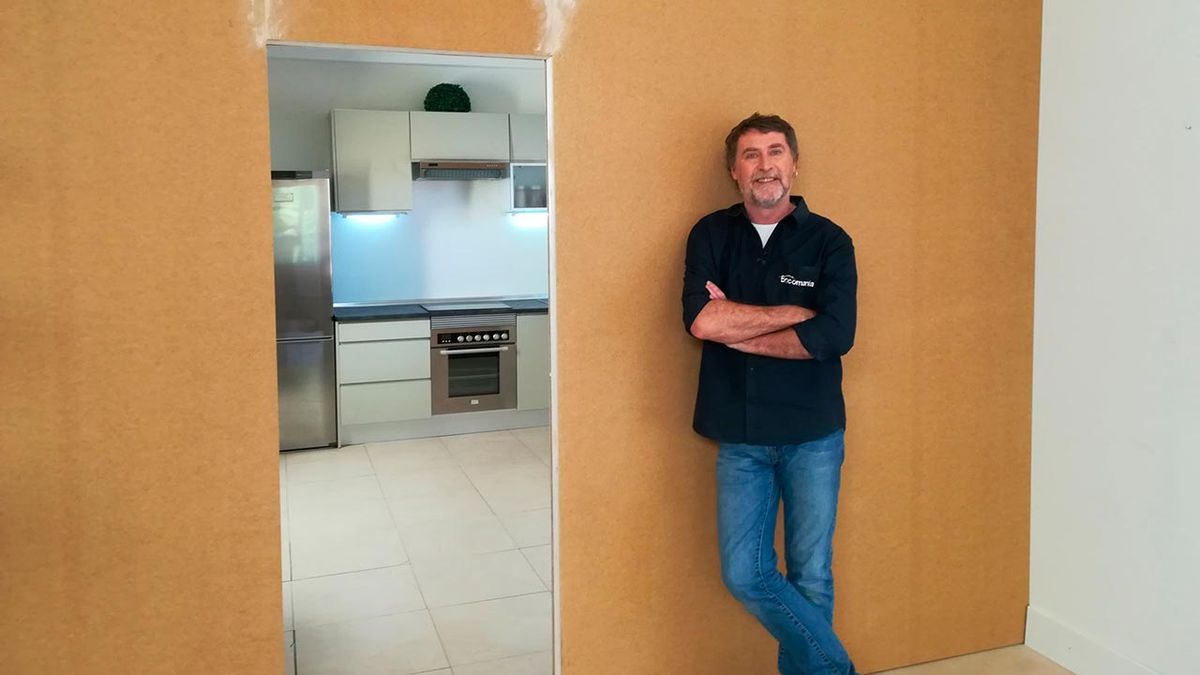 Cómo colocar un tabique de madera paso 10