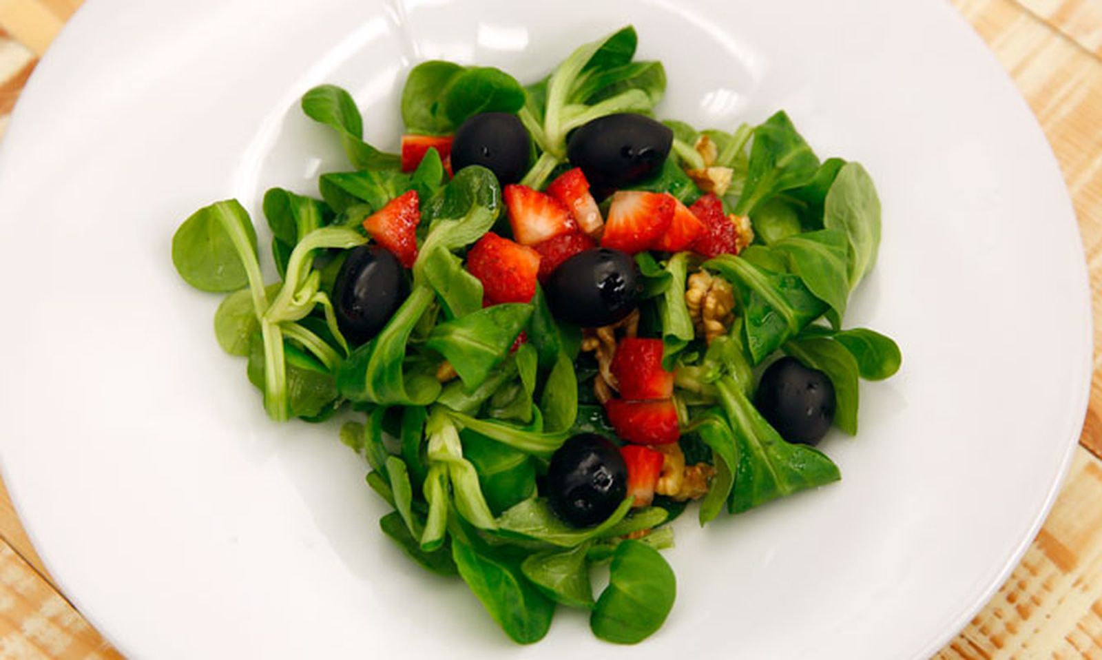 5557 2 Ensalada de canonigos y nueces xl