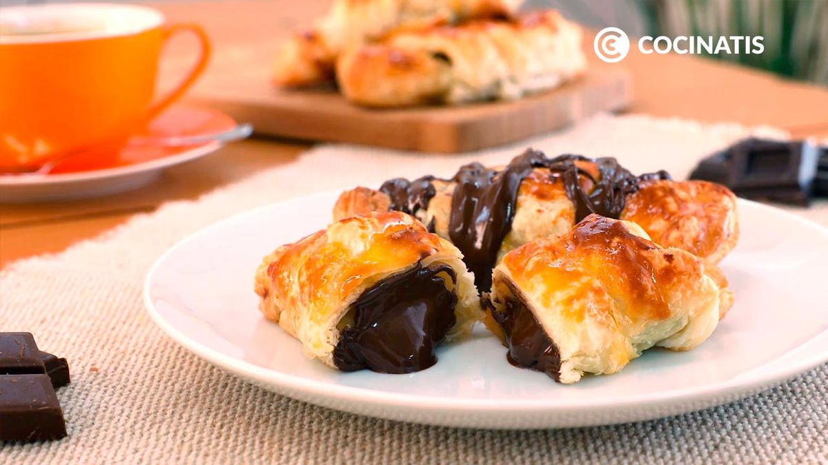 Receta de croissants rellenos de chocolate