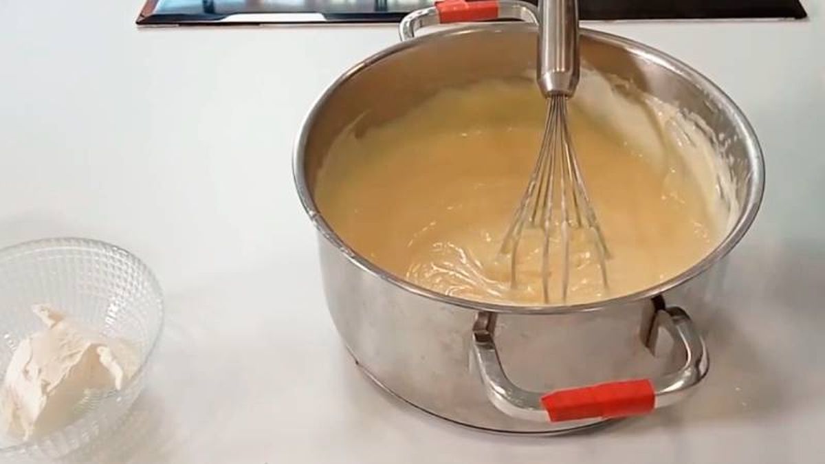 Prepara la crema pastelera