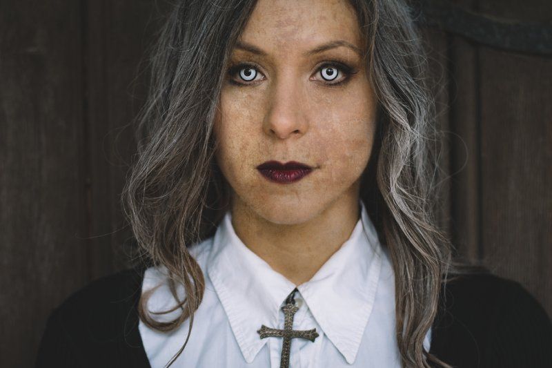 Las lentillas de fantasía transforman tu mirada al instante