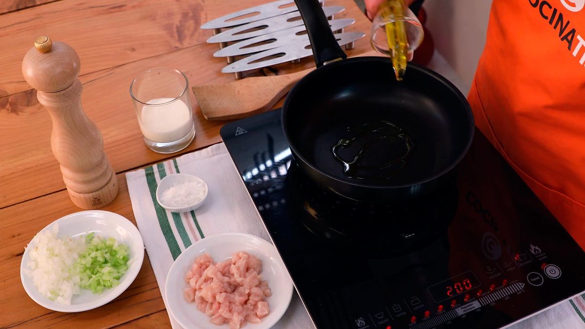 Volovanes rellenos de pollo, champiñones y paté vegetal   paso 1