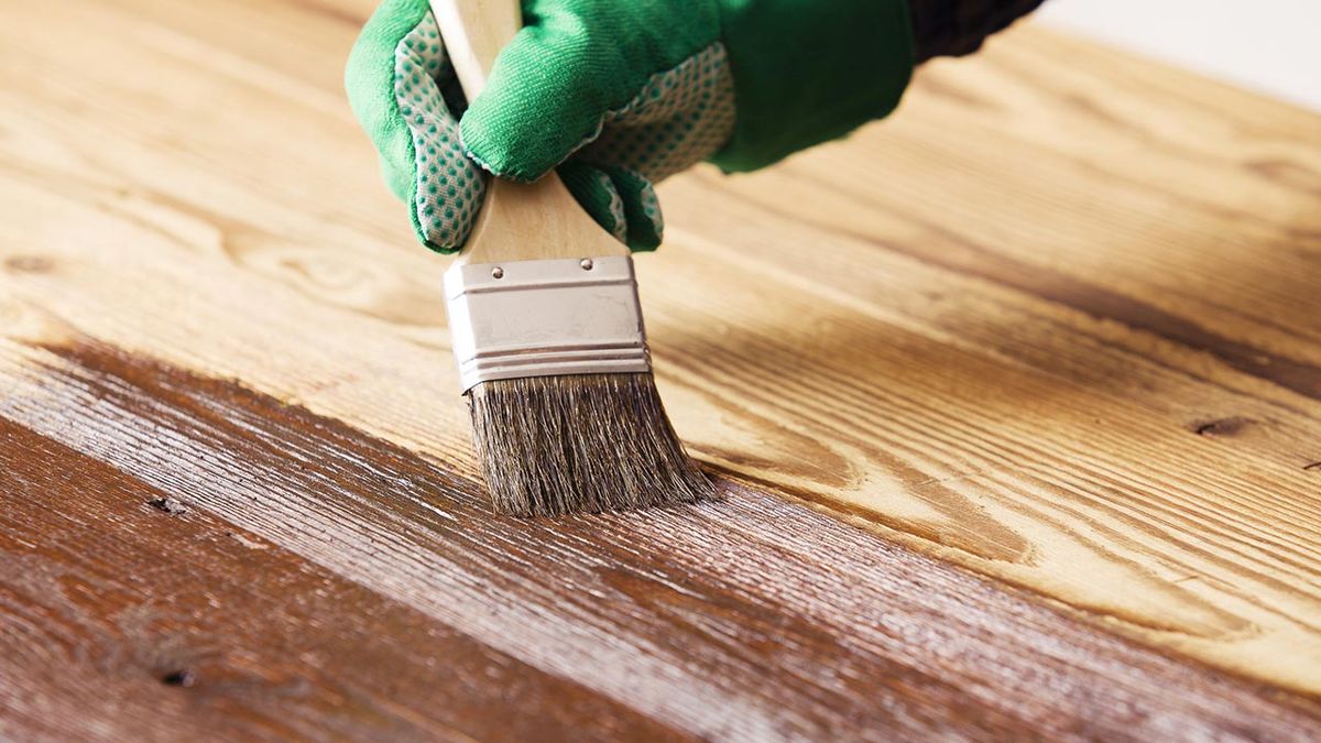 Como evitar burbujas al barnizar la madera 3