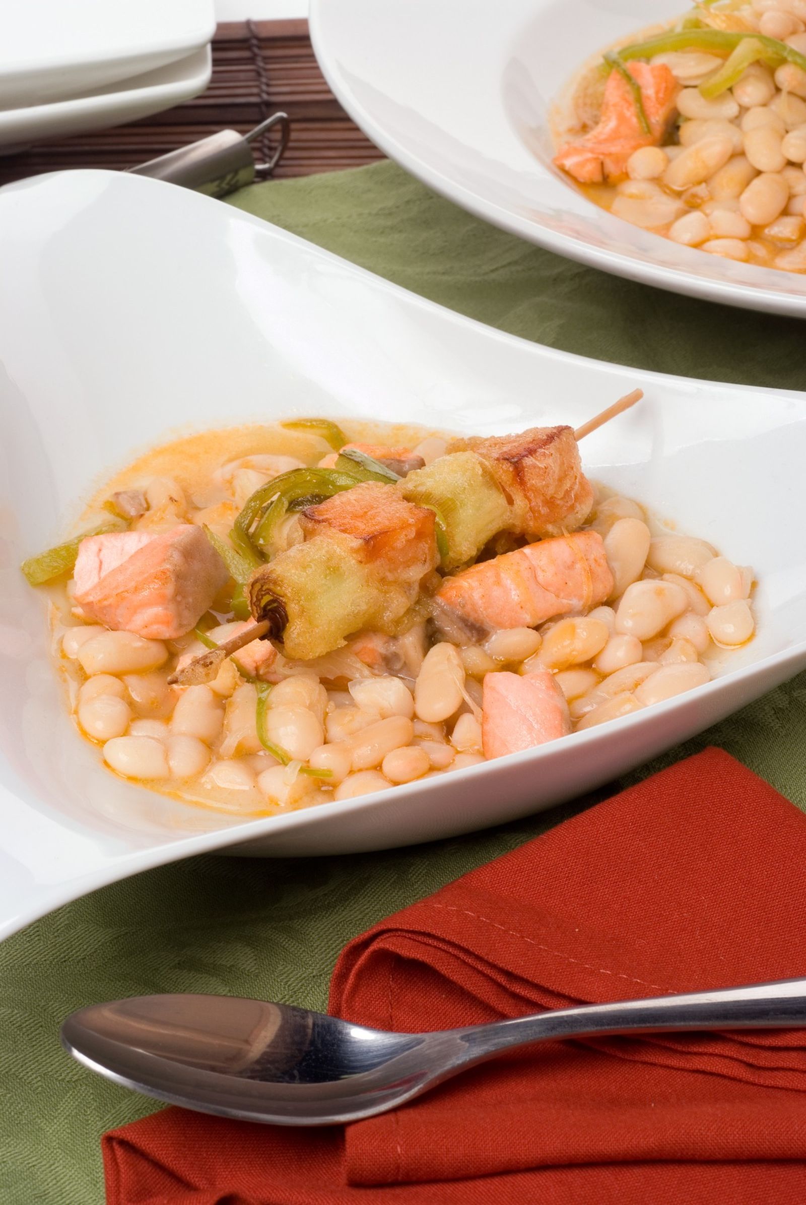 Alubias salmon brocheta tempura xl