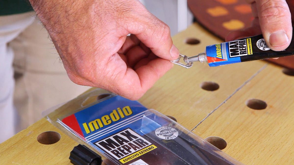 Cómo hacer una paleta de pintor paso 5