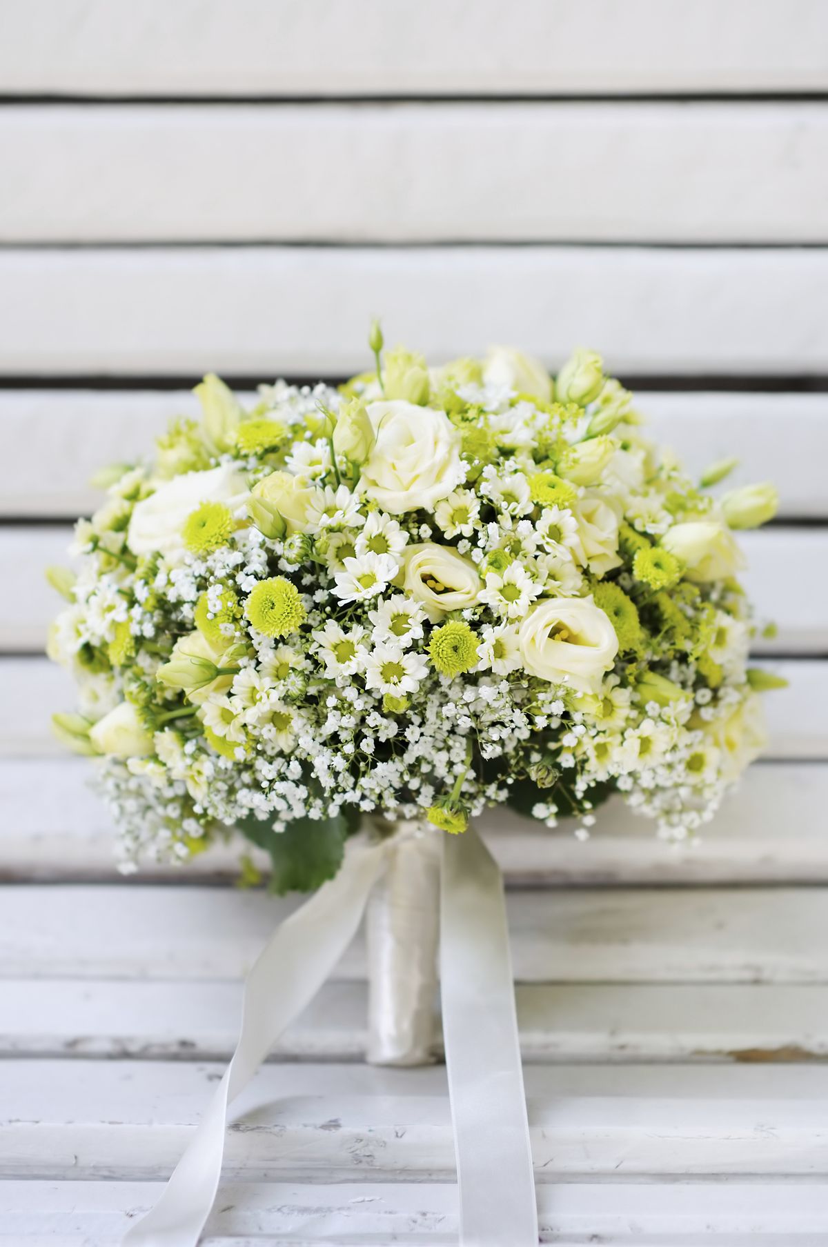 Ramos de novia en tonos blancos 4