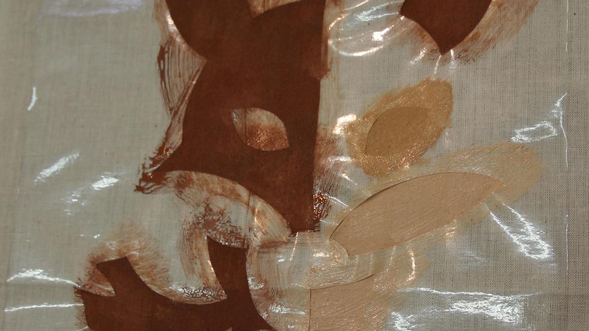 Pintar una mochila de tela paso 3