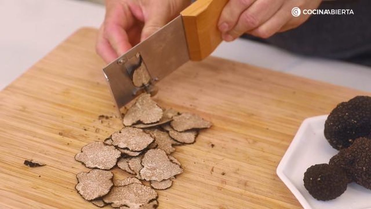 Espaguetis queso trufa paso 1