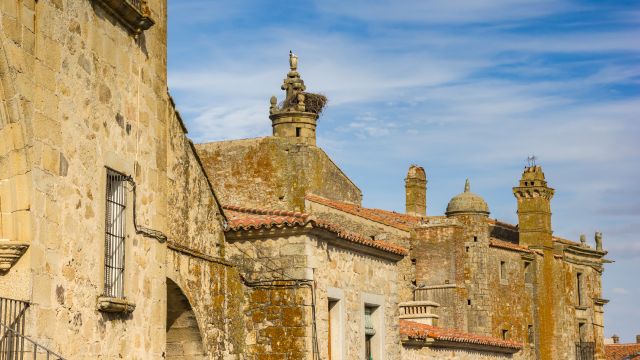 este es el pueblo mas bonito de espana para visitar en abril segun national geographic palacio