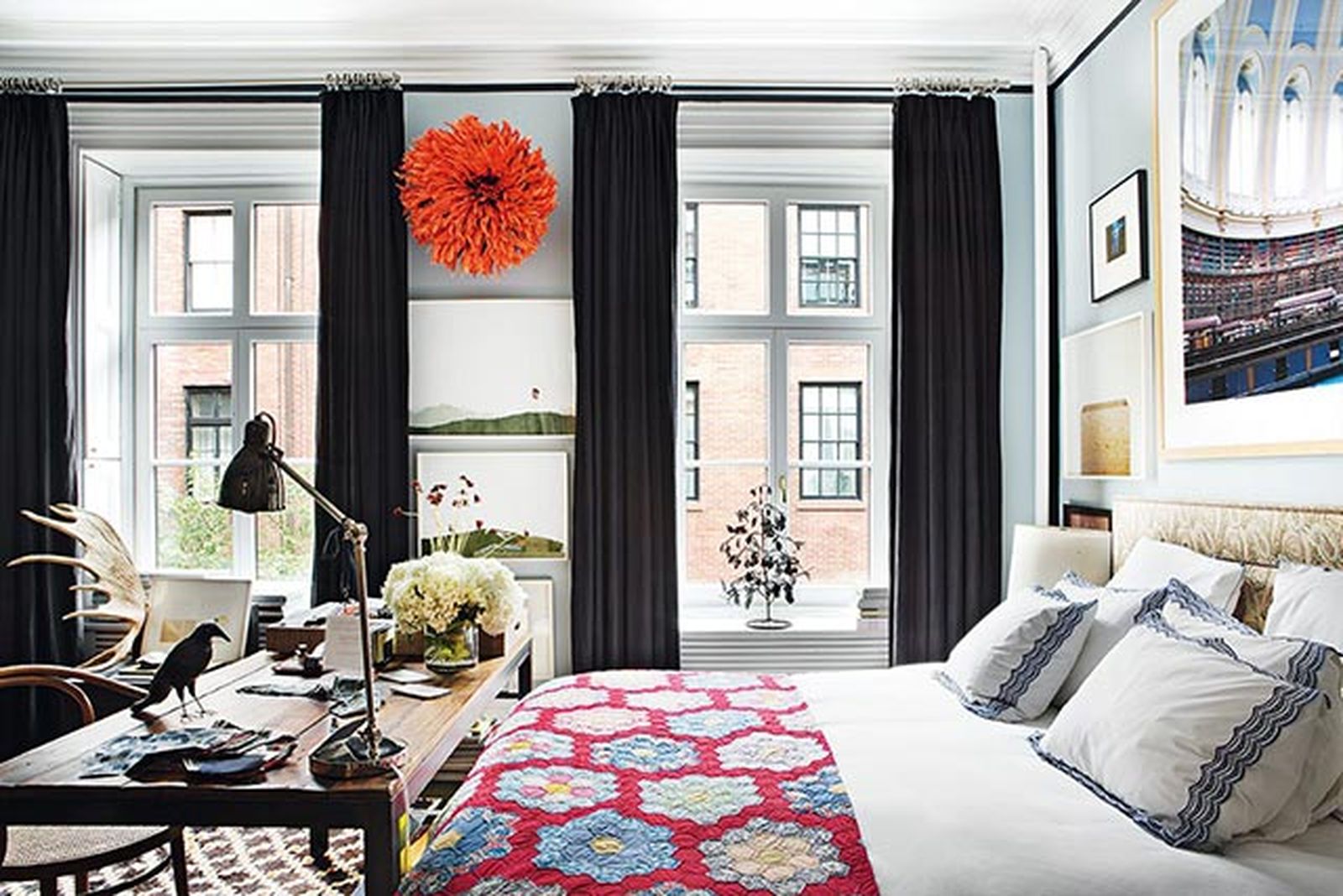 Ideas originales para decorar el pie de cama del dormitorio 11