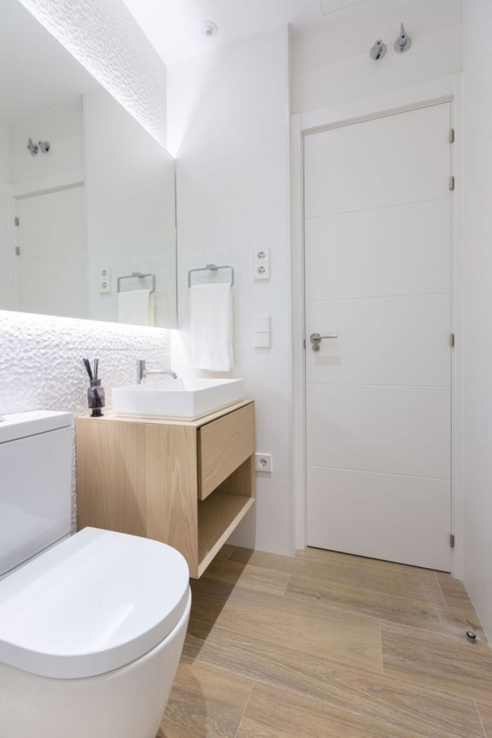 azulejos imitacion madera baño 3