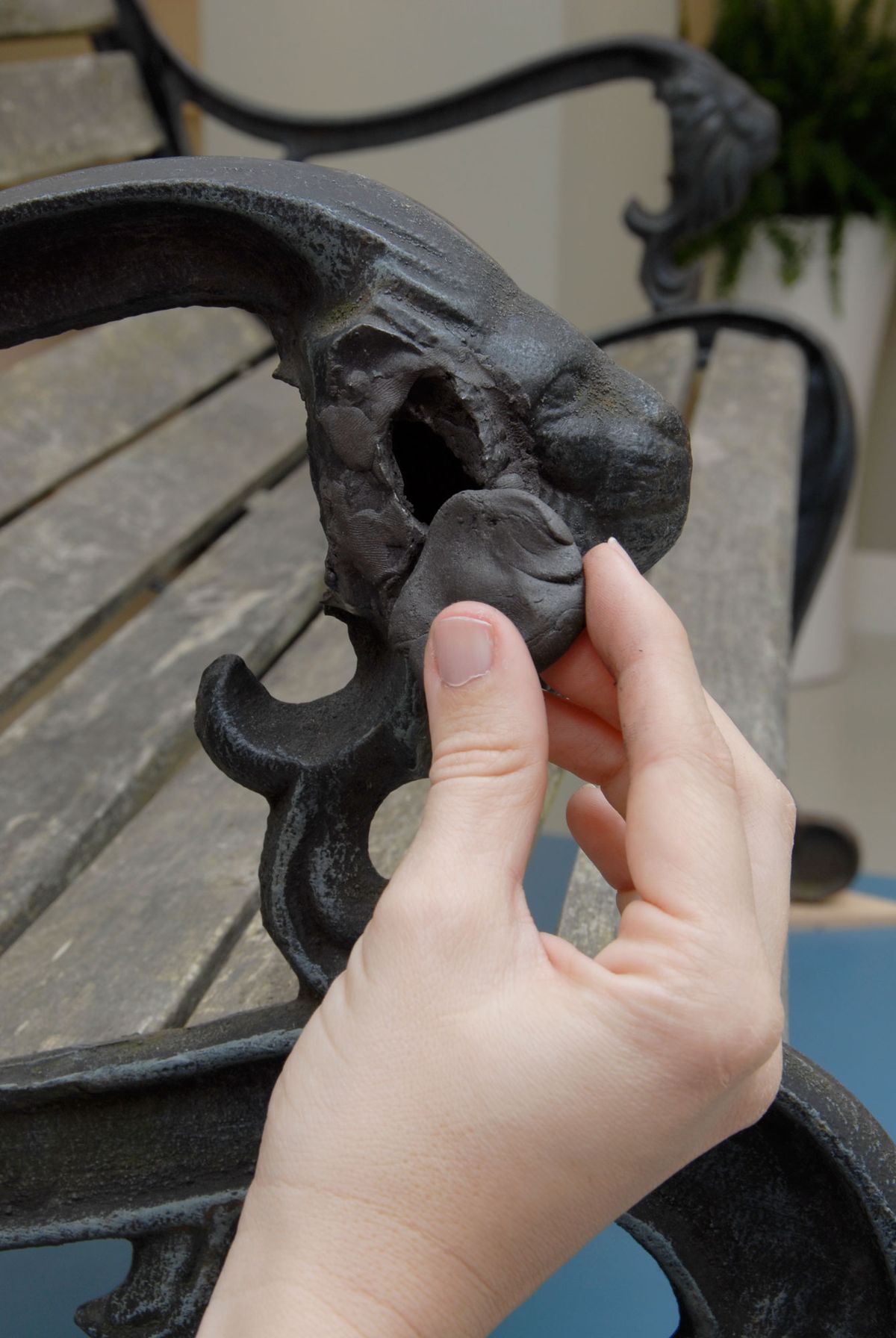 Restaurar banco y cubrejardineras paso 1