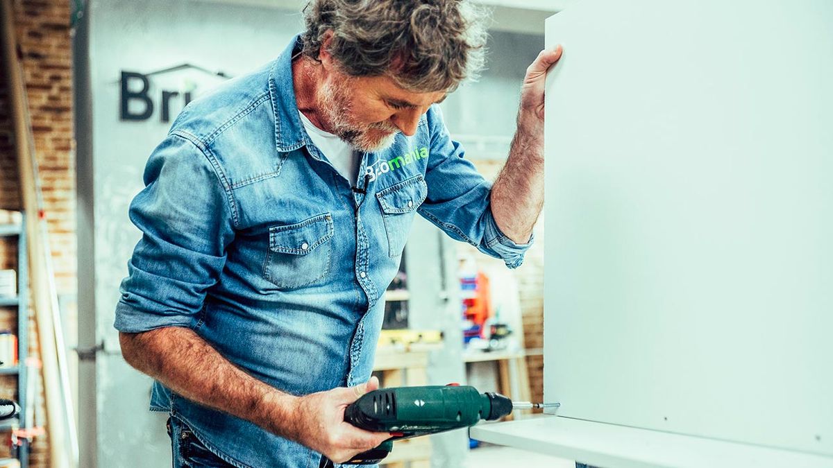 Como montar un armario en L paso 2