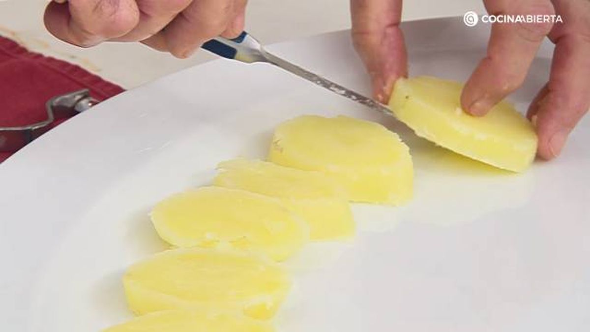 KARL7100 Ensalada malaguena patata bacalao naranja paso patata