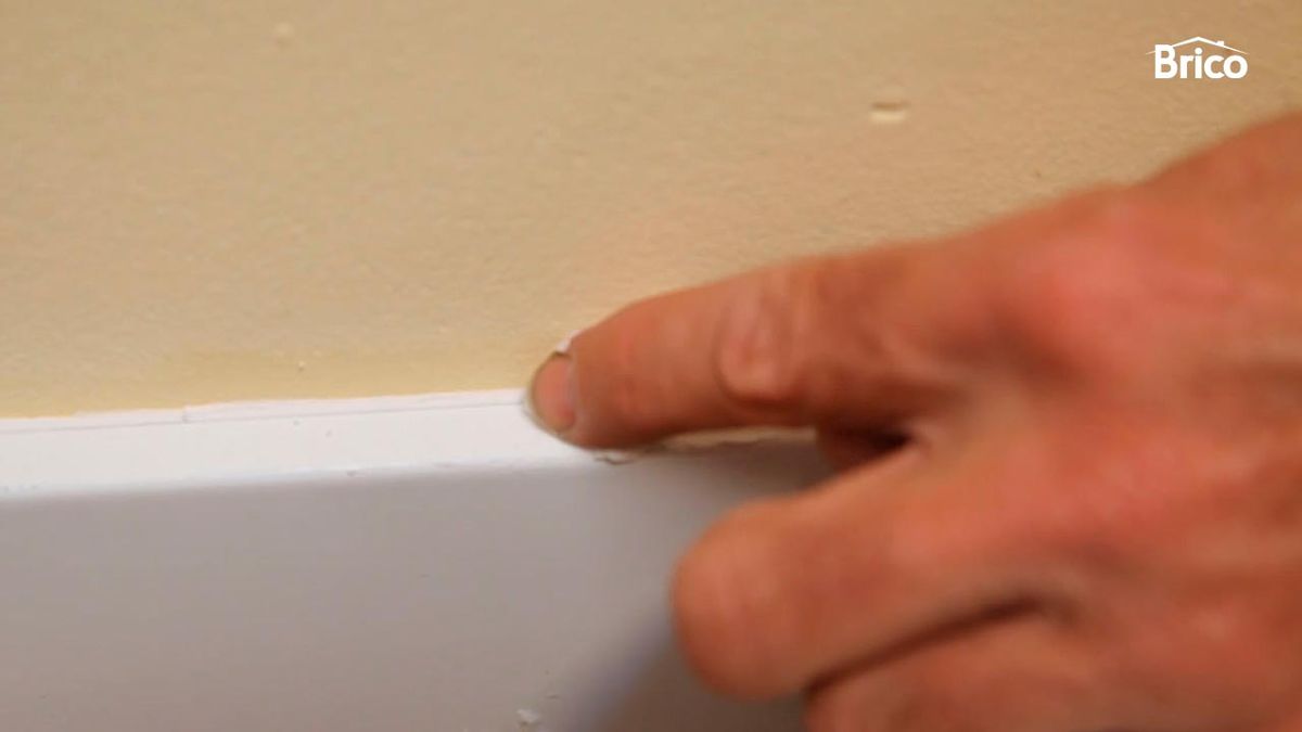 Masilla ligera para reparar paredes paso 1