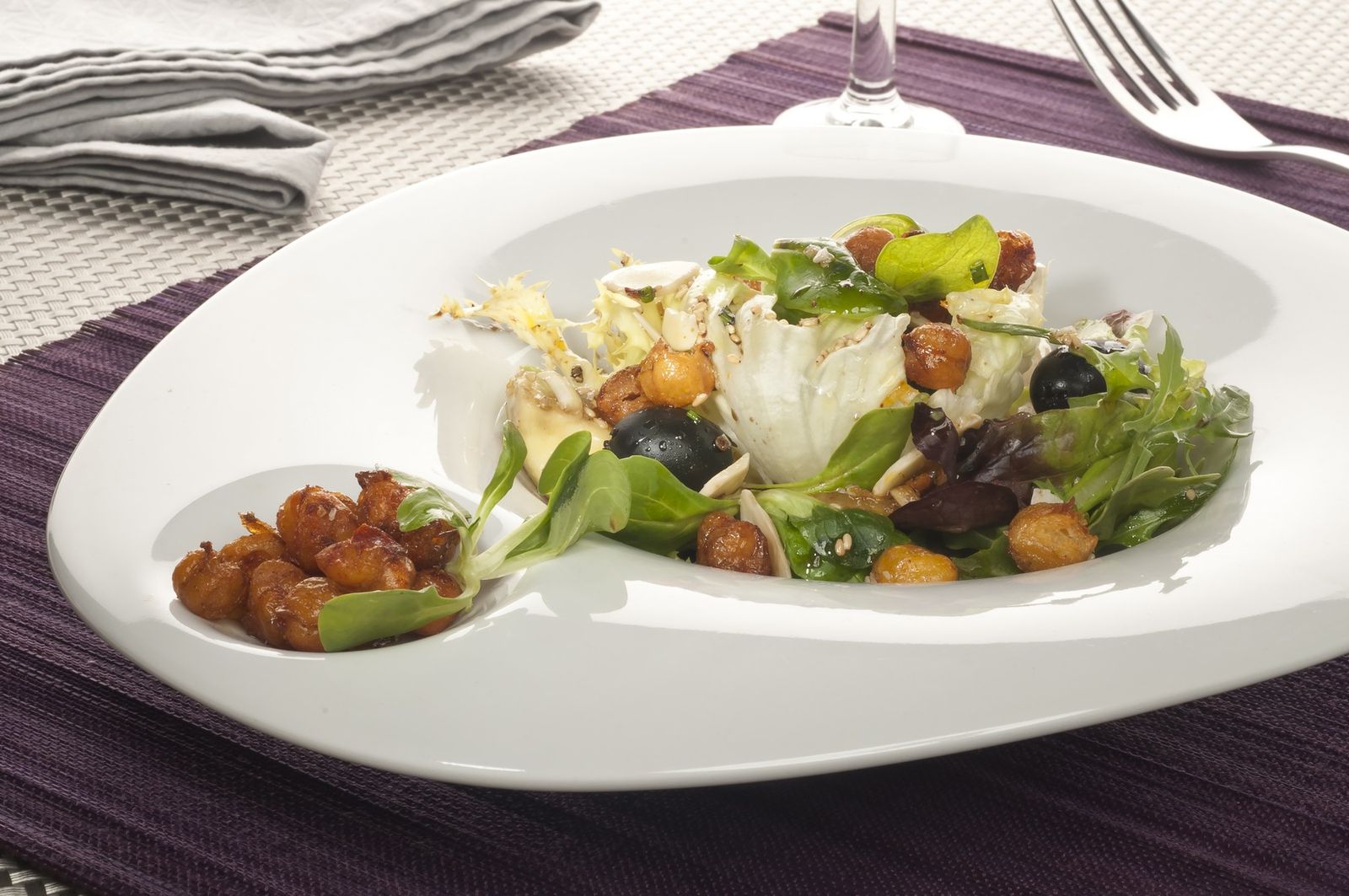 369 ENSALADA DE GARBANZOS FRITOS