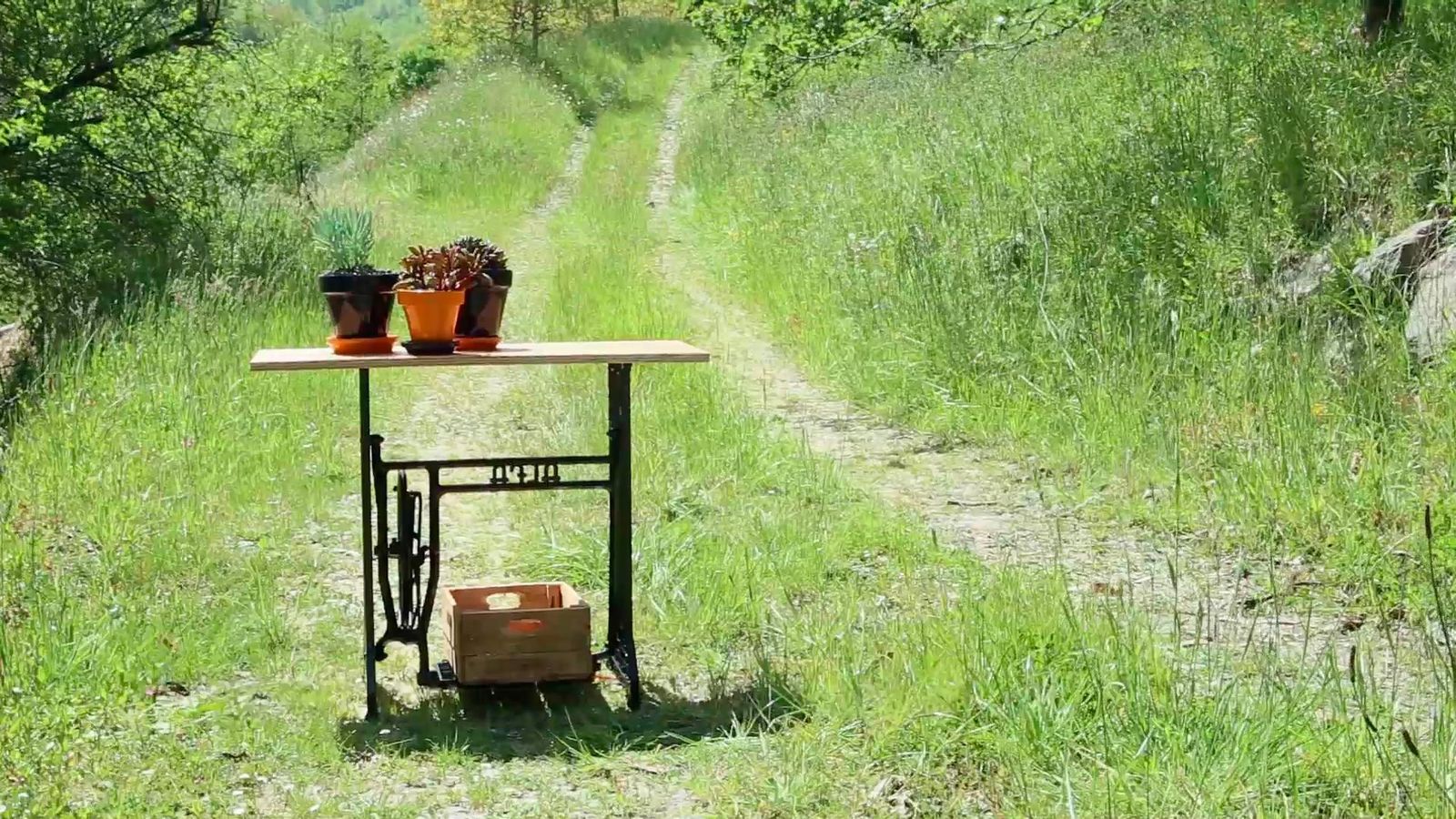 Cómo hacer una mesa con una máquina de coser