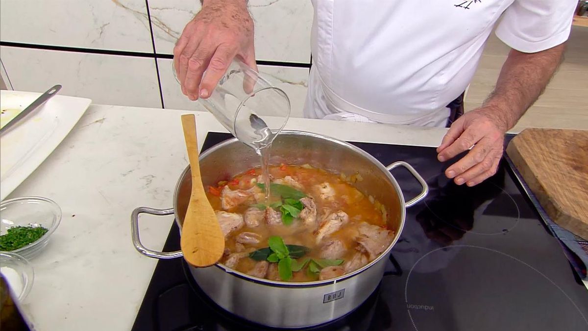 KARL66200320 receta andrajos con conejo paso3