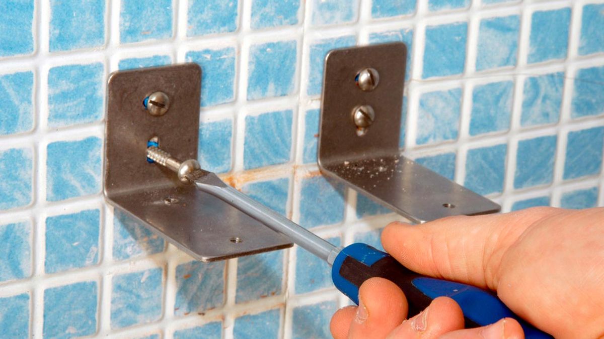 Columna de ducha con mampara paso 6